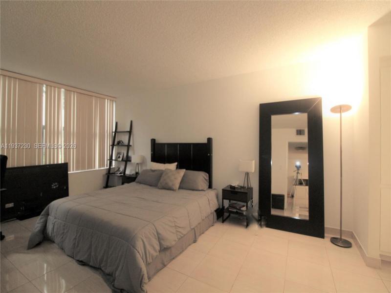 Condo for sale at Olympus Condo 315