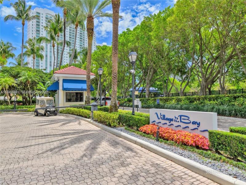 Comprar apartamento en Village by the Bay 14301