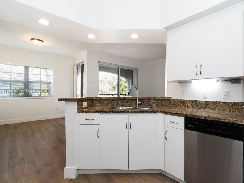 Comprar apartamento en Village by the Bay 14301