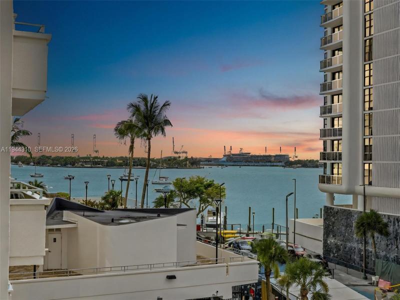 Condo for sale at Costa Brava 411