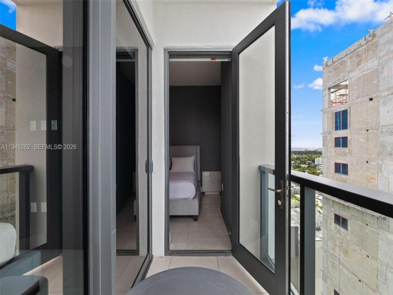 Condo for sale at Smart Brickell Residences 2303