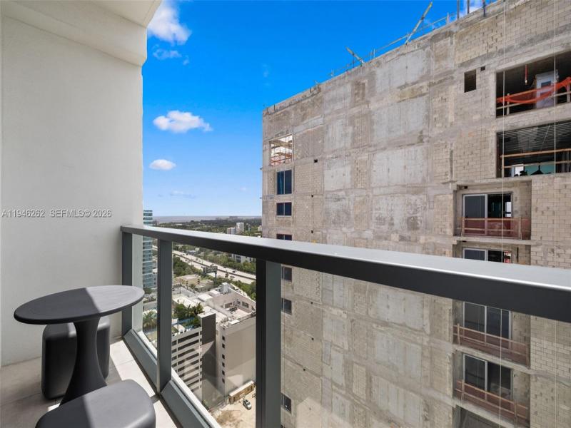 Condo for sale at Smart Brickell Residences 2303