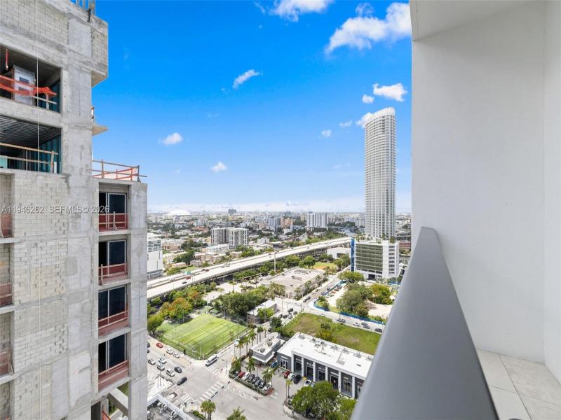 Condo for sale at Smart Brickell Residences 2303