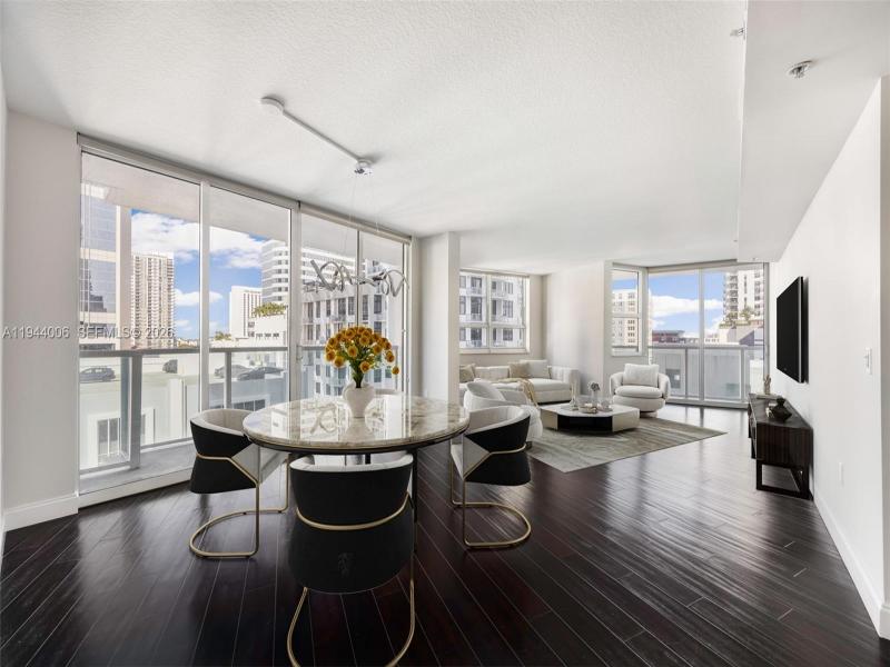 Condo for sale at 350 Las Olas Place 870