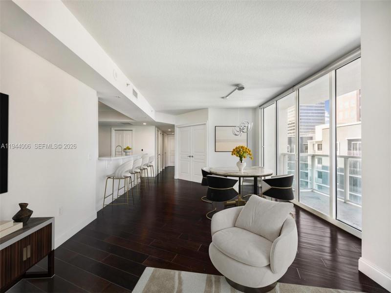 Condo for sale at 350 Las Olas Place 870