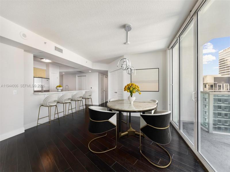 Condo for sale at 350 Las Olas Place 870