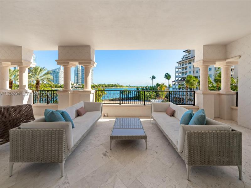 Condo for sale at Palazzo Del Mare 7124