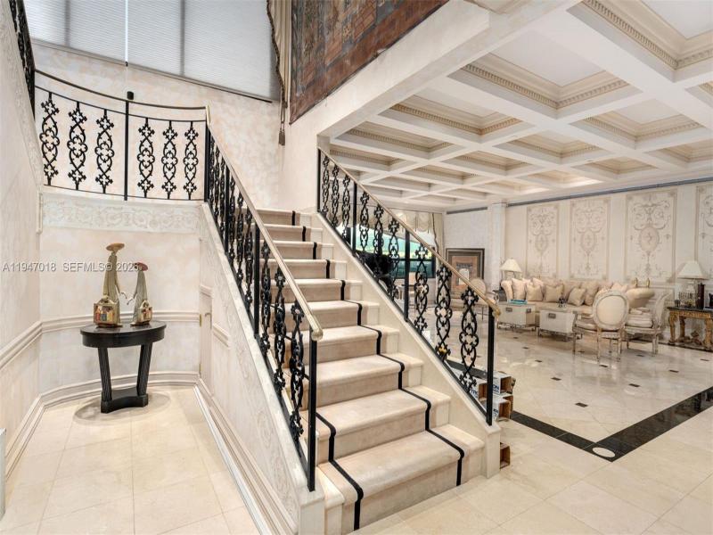 Comprar apartamento en The Alexander PH8