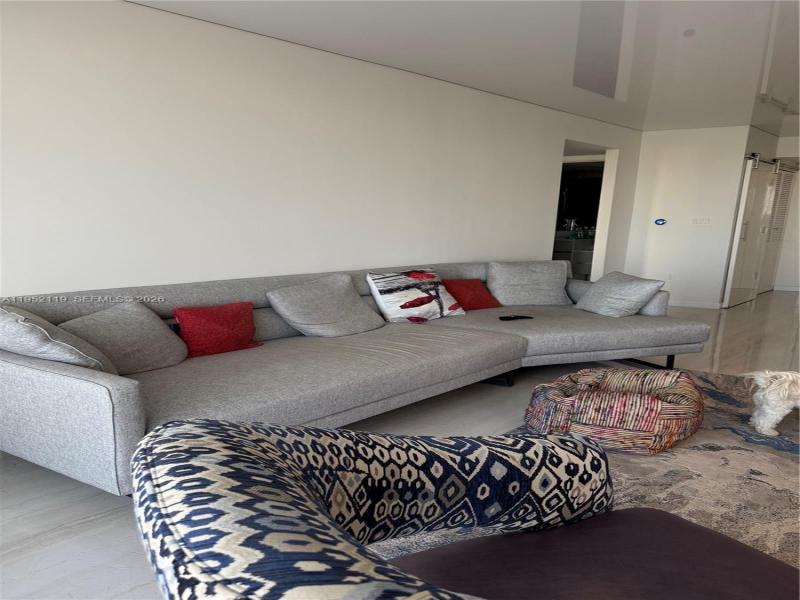 Comprar apartamento no Winston Towers 911