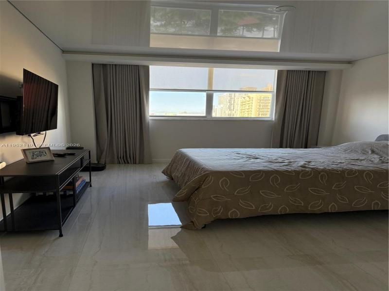 Comprar apartamento no Winston Towers 911
