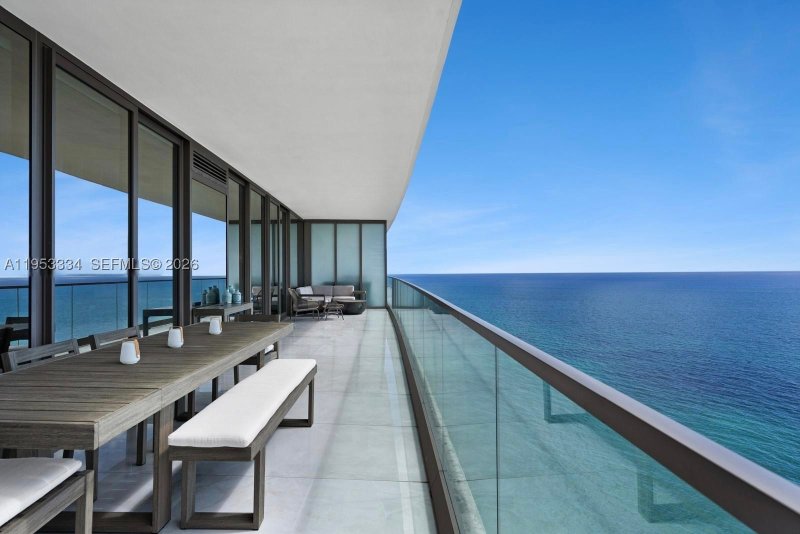 Residences by Armani / Casa Apt #2101