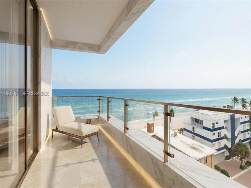 Eturna Beachside Residences Apt #TH7