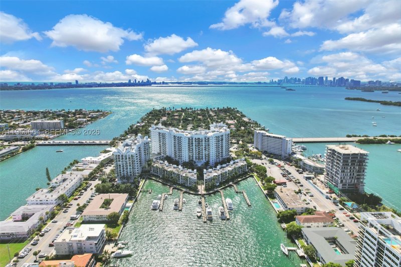 Condo for sale at 360 Condominium East 1103