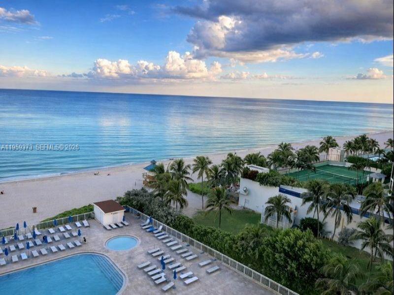 Aventura Beach Club Apt #707