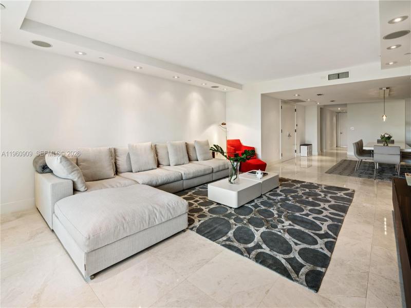 Apartment for rent at Ocean Club Lake Tower 306