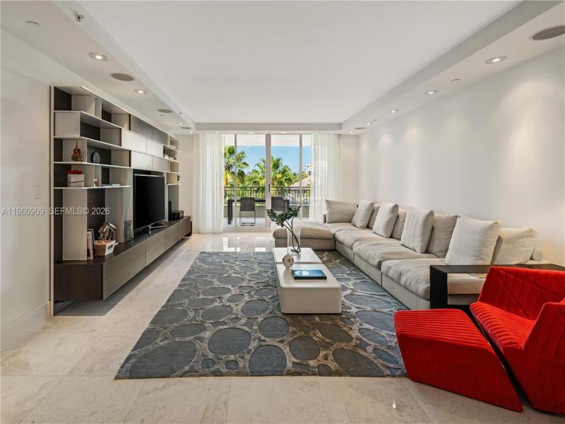 Apartment for rent at Ocean Club Lake Tower 306