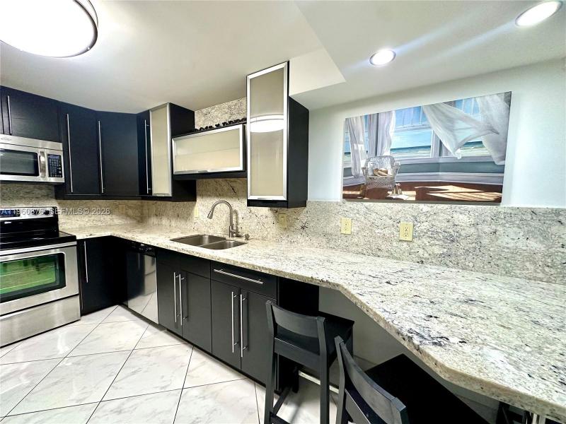 Condo for sale at La Mer Estates 701