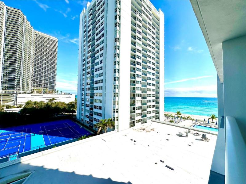 Condo for sale at La Mer Estates 701