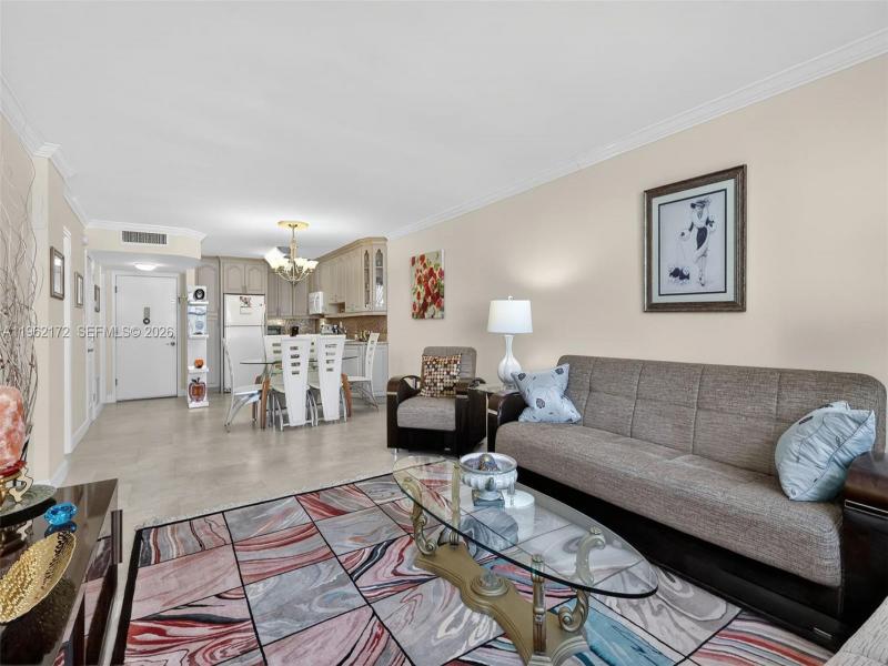Plaza Towers South Apt #905