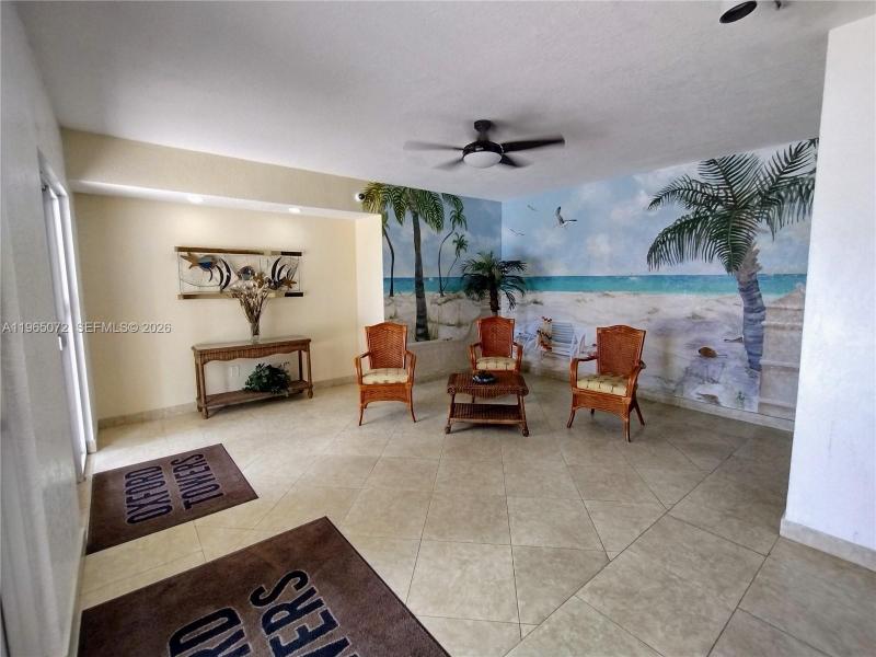 Apartment for rent at Oxford Towers 406