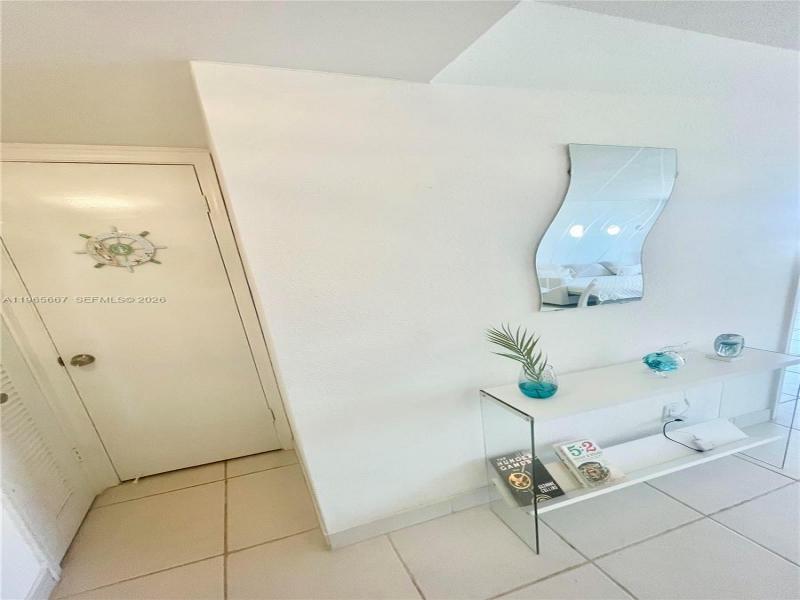 Condo for sale at Imperial Towers 219