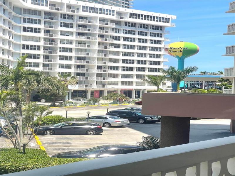 Condo for sale at Imperial Towers 219
