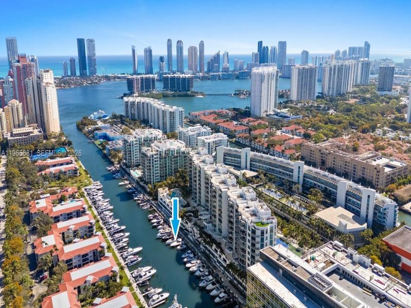 Uptown Marina Lofts