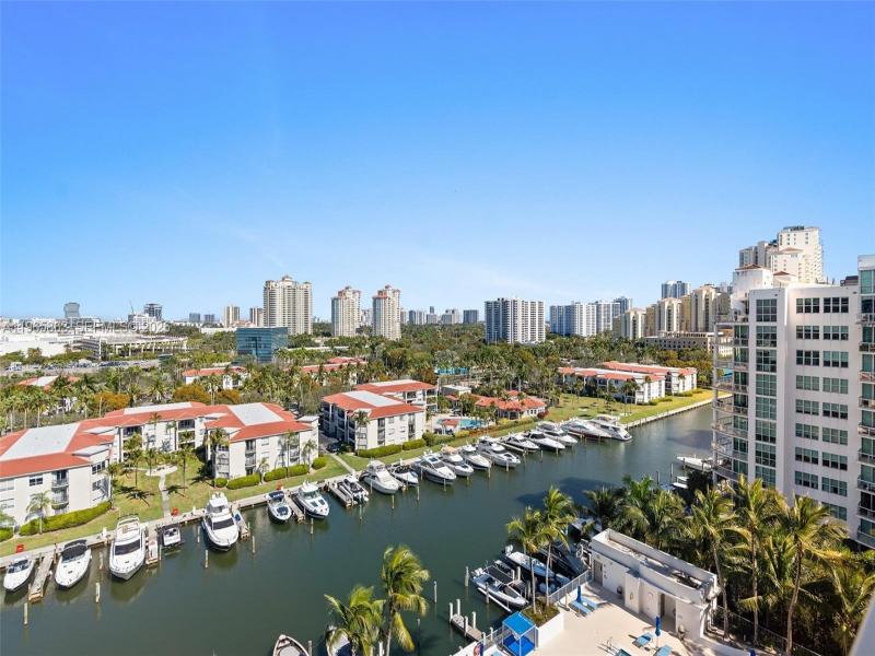 Condo for sale at Uptown Marina Lofts 1019