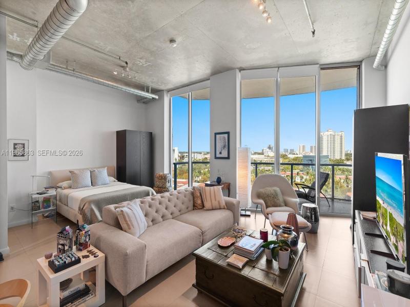 Condo for sale at Uptown Marina Lofts 1019