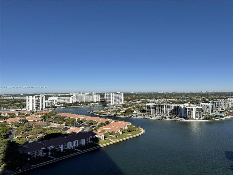 Hyde Beach House Apt #R2204