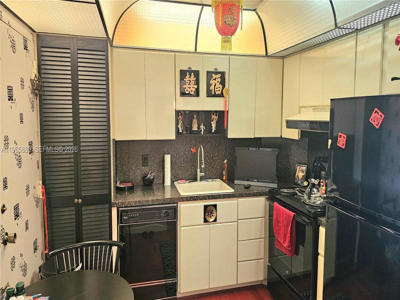 Condo for sale at The Hemispheres 10J