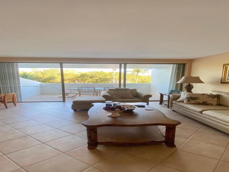 Alquiler de apartamento en Commodore Club East 204