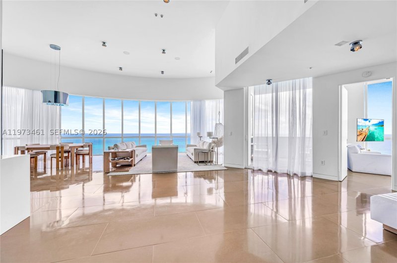 Alquiler de apartamento en Trump Palace 5509