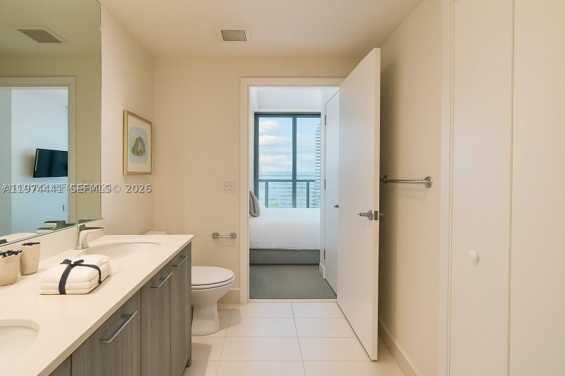 Apartment for rent at Paraiso Bayviews 1204