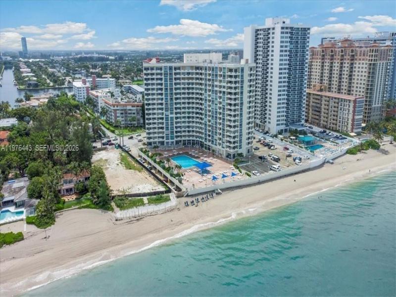 Condo for sale at Parker Dorado 1018