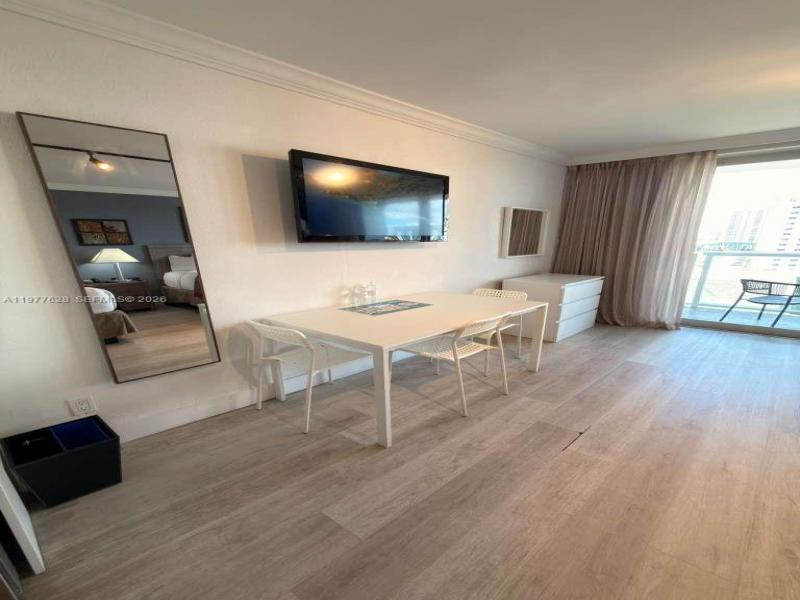Comprar apartamento en Aventura Beach Club 933