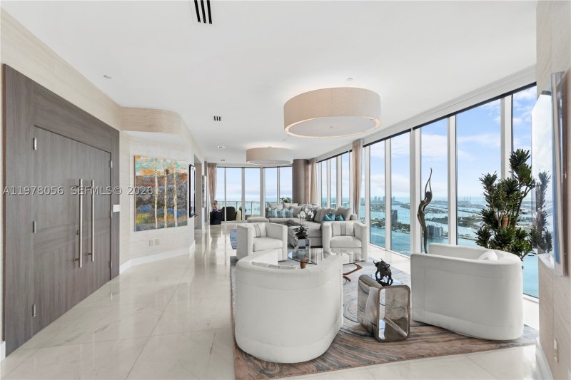 Comprar apartamento en Paramount Bay PH 4702