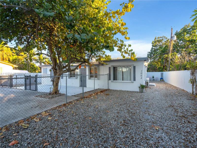 Property photo # 4