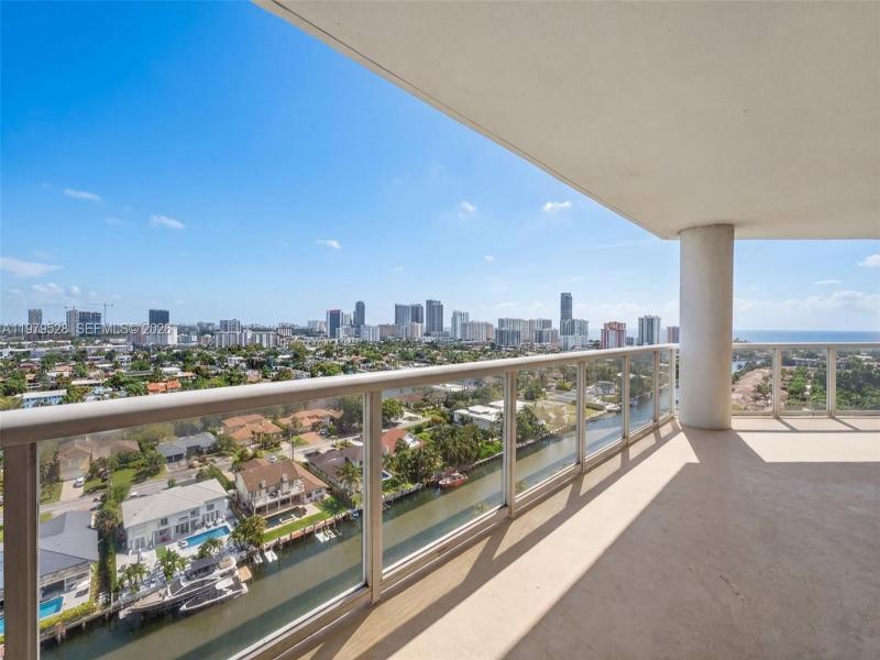 Comprar apartamento en Harbor Tower at Waterways 1802
