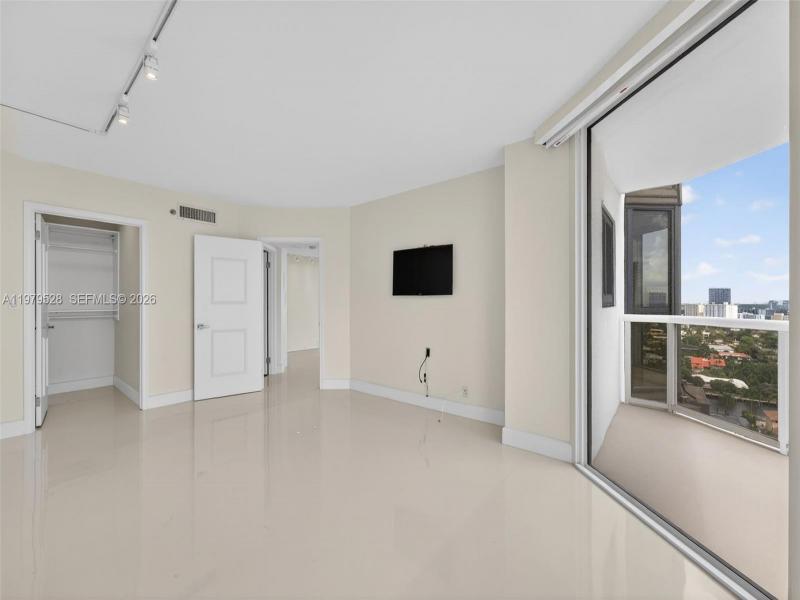 Comprar apartamento en Harbor Tower at Waterways 1802