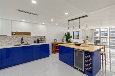 Arlen Beach Apt #1619