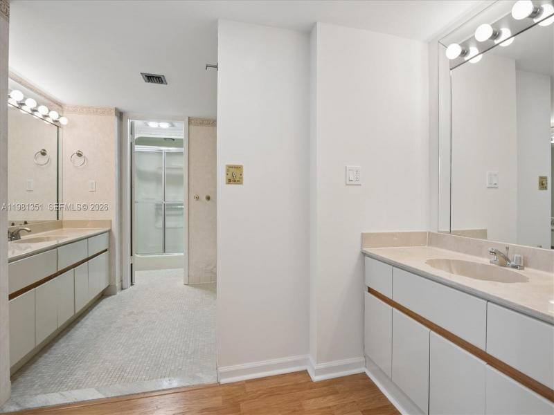 Condo for sale at Anchor Bay Club 516
