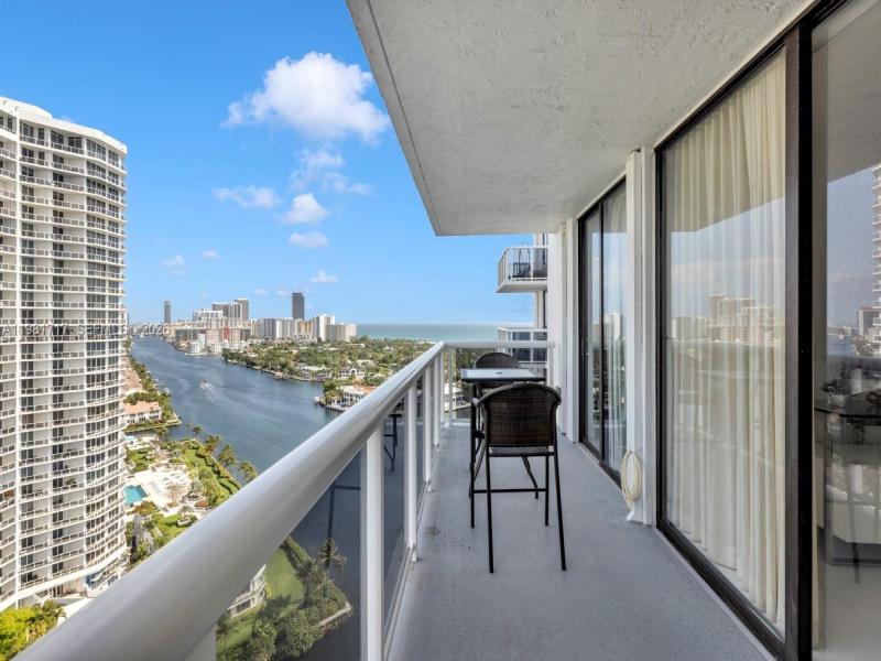 Condo for sale at Waterview 2242