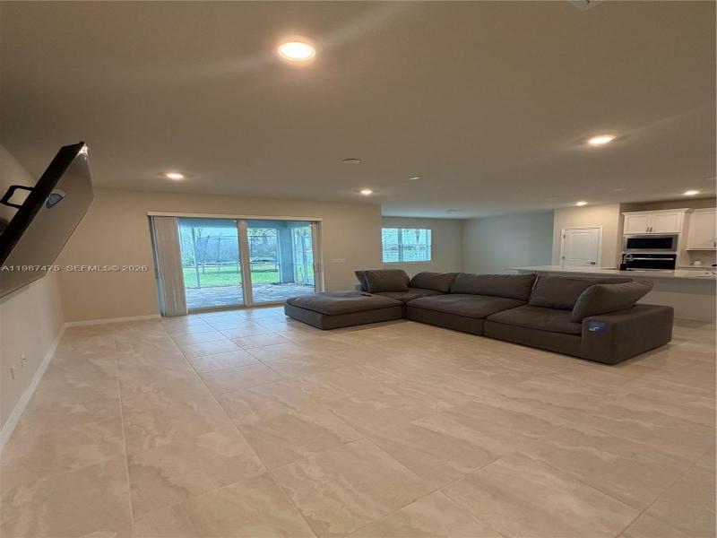 Property photo # 7