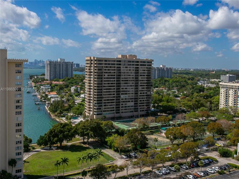 Comprar apartamento en The Cricket Club 2309