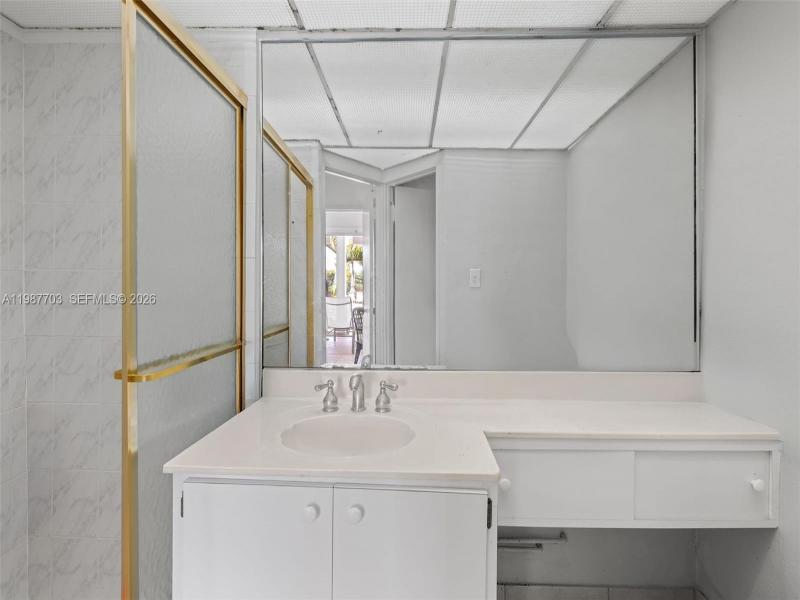 Comprar apartamento en Crystal House CAB14