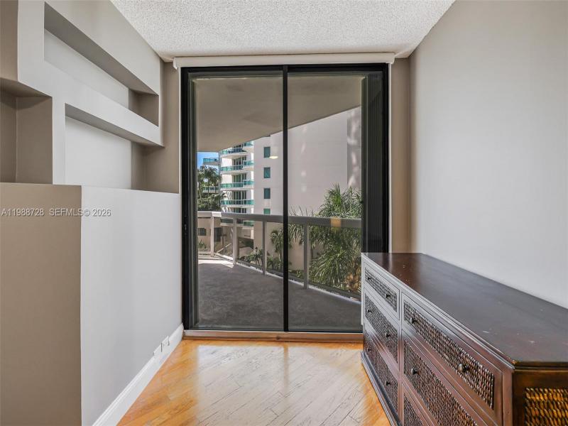 Condo for sale at The Landmark 302