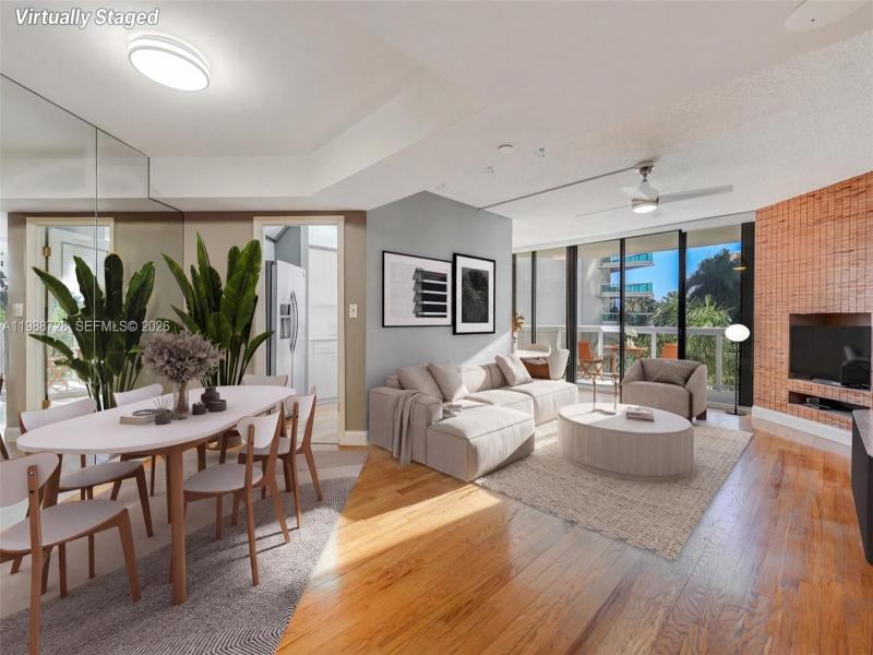 Condo for sale at The Landmark 302