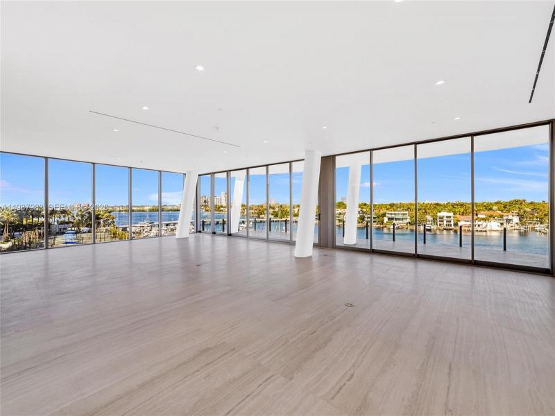 Condo for sale at Vita at Grove Isle S 504