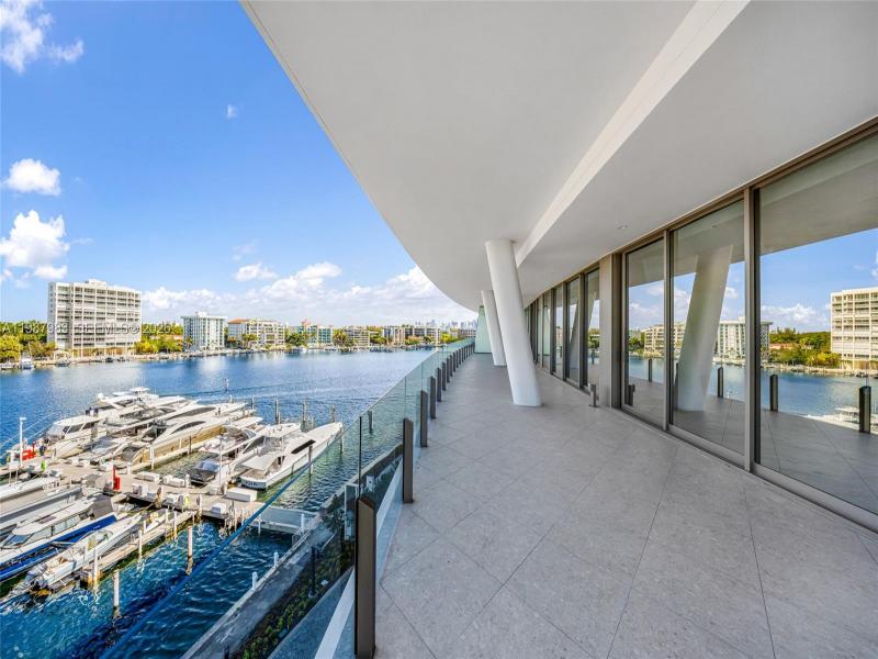 Condo for sale at Vita at Grove Isle S 504